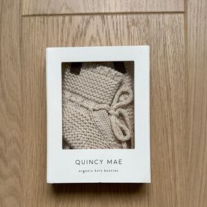 New In Box - Quincy Mae Organic Knit Natural Baby Booties 0-3 Months